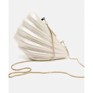 NWT Zara Faux Pearl Box Bag Purse Crossbody Clutch Gold Chain 6047/210